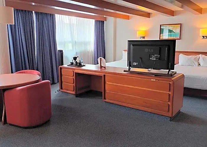 Metropol Hotel 4*